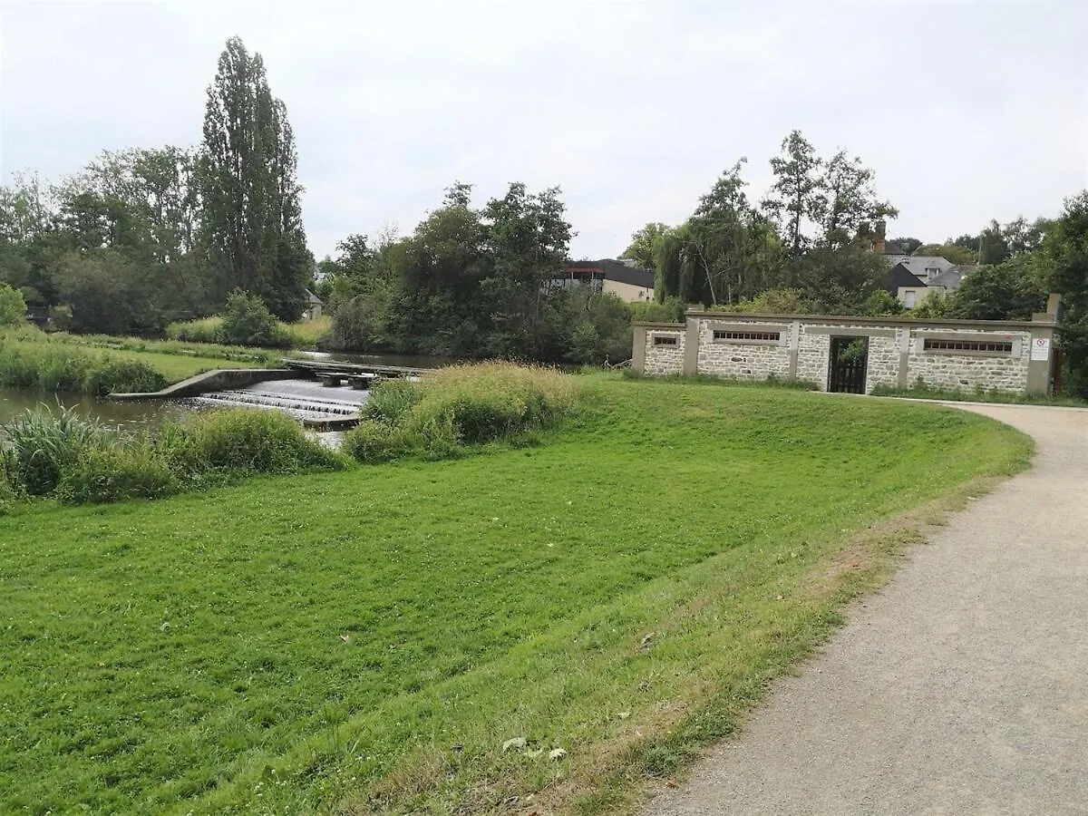 Lägenhet Le Champ Michel - Appartement Lumineux Et Cosy Chevaigne Frankrike