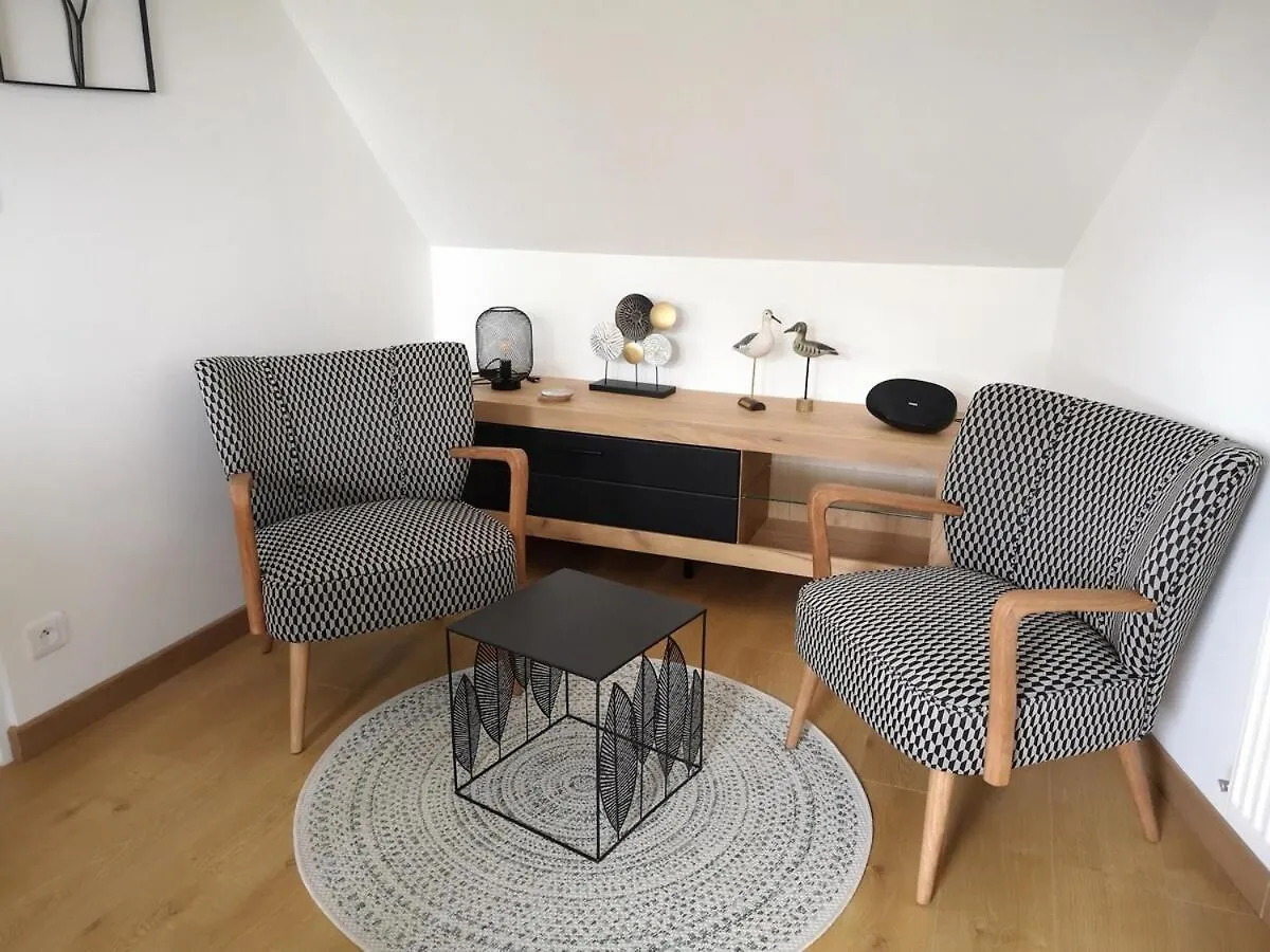 Le Champ Michel - Appartement Lumineux Et Cosy Chevaigne 0*,